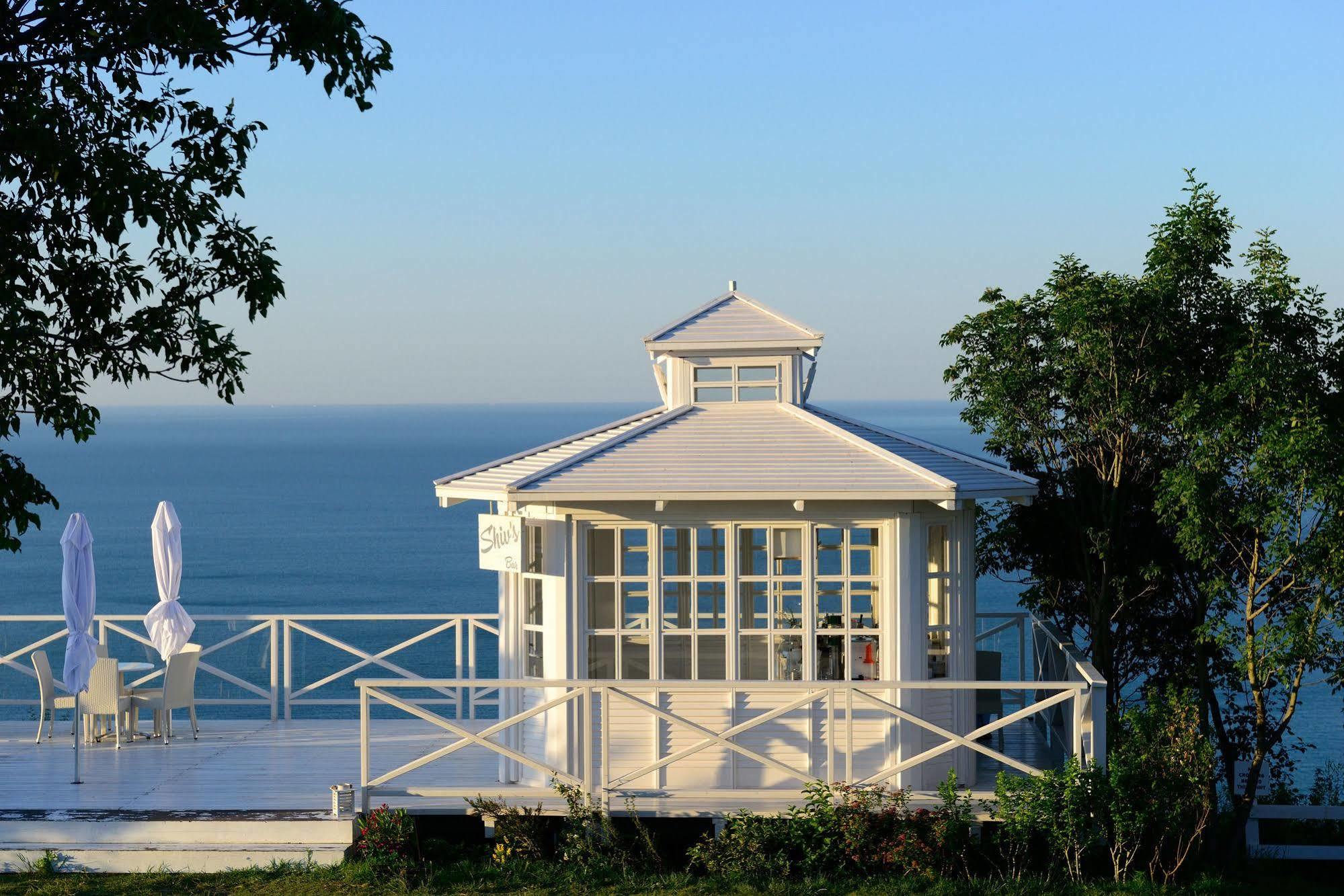 بالشيك Lighthouse Apartments And Villas المظهر الخارجي الصورة