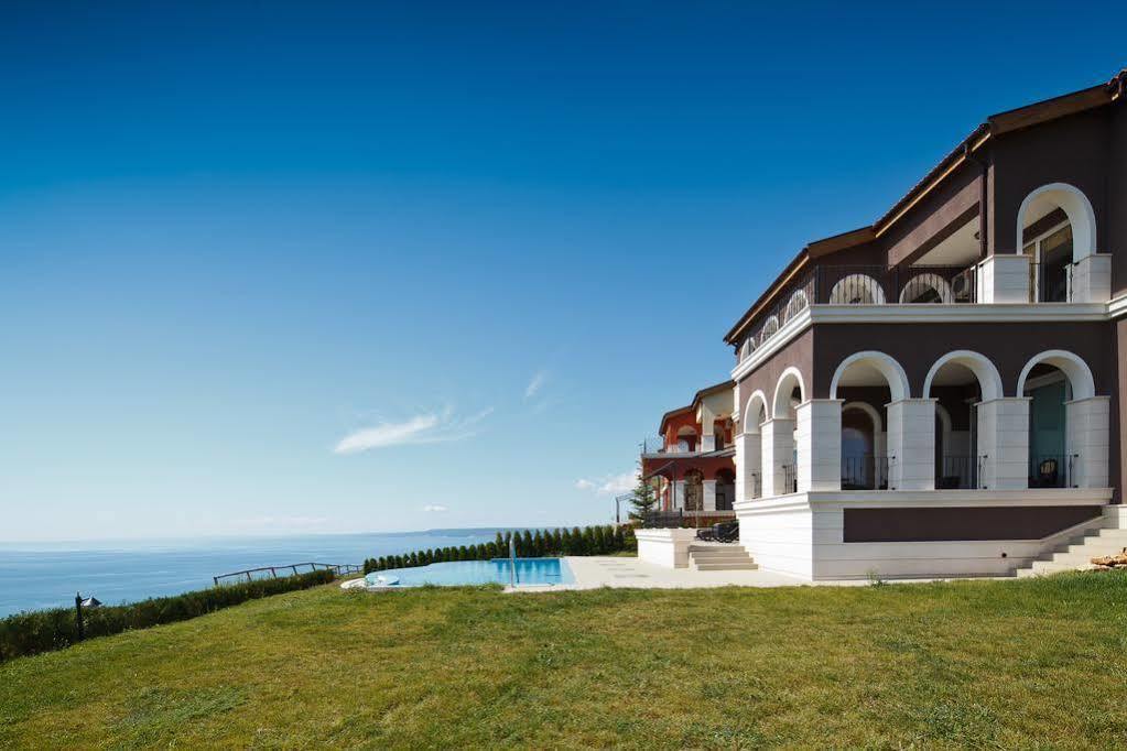 بالشيك Lighthouse Apartments And Villas المظهر الخارجي الصورة