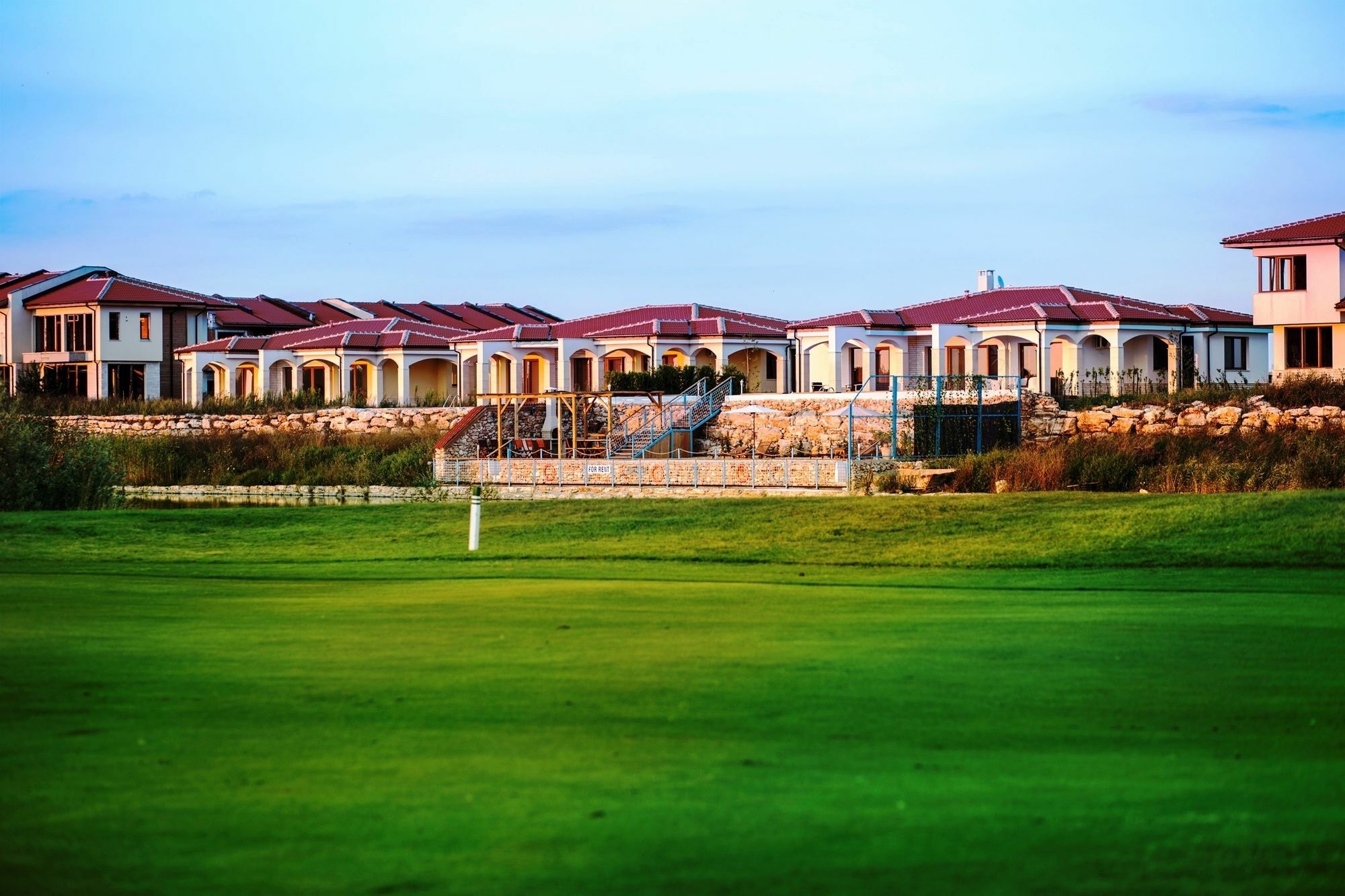 بالشيك Lighthouse Apartments And Villas المظهر الخارجي الصورة